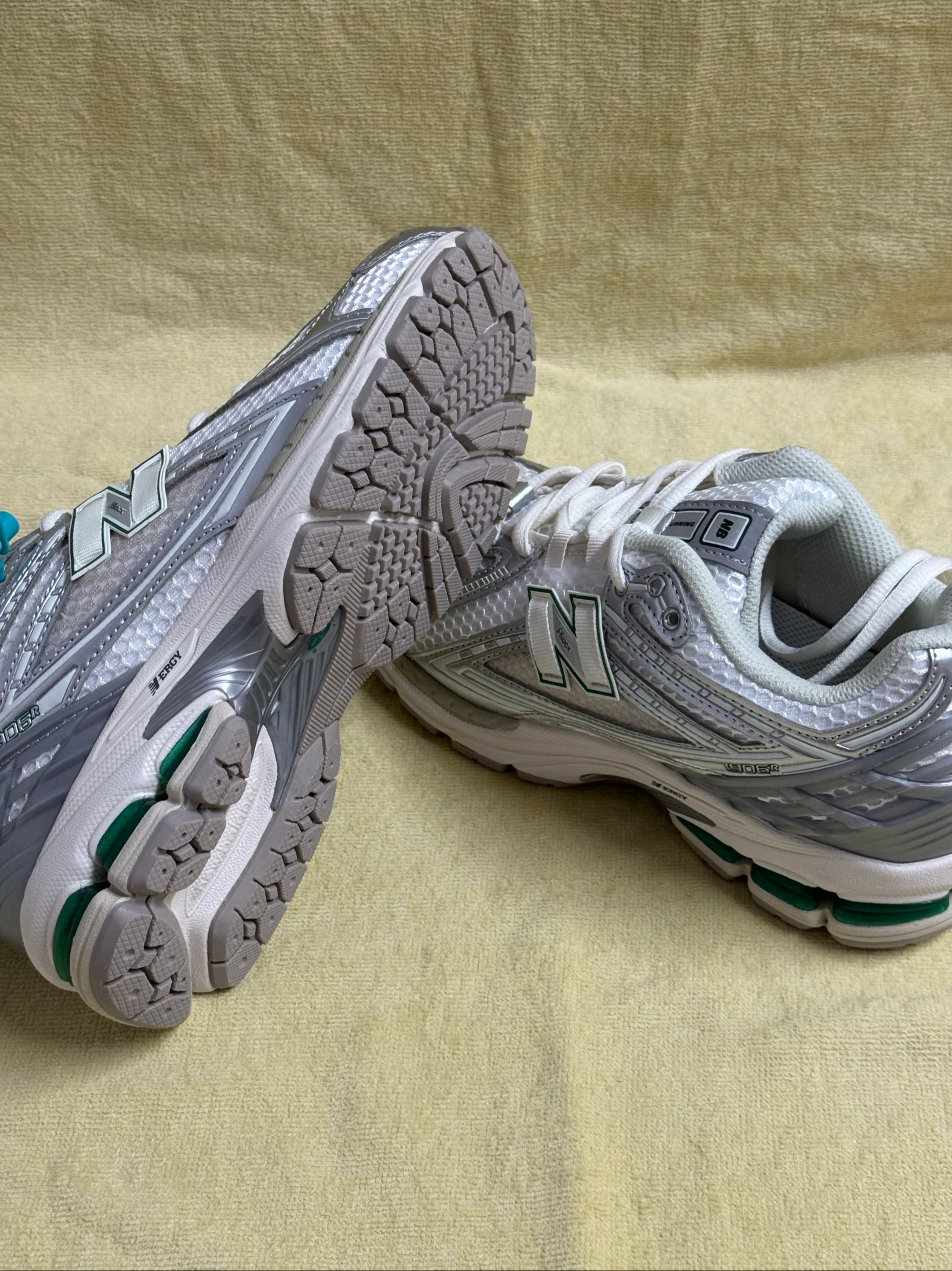 New balance 1906R blanc et vert – photo 3
